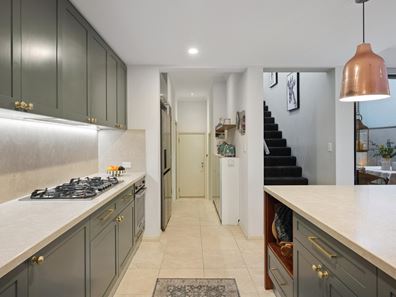 11 Bernier Rise, North Coogee WA 6163