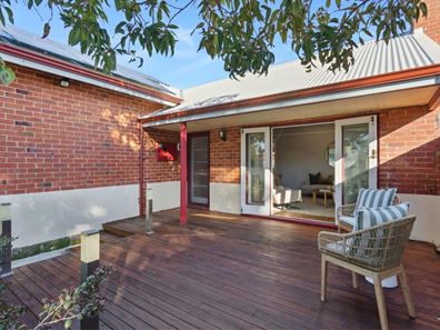 35 Henning Crescent, Manning WA 6152