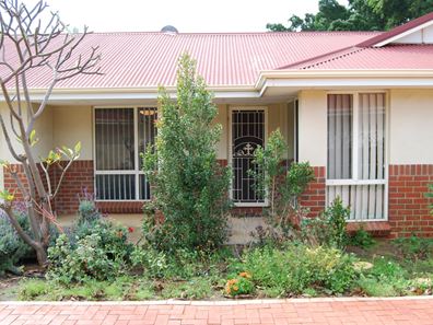 4/26 Crowtherton Street, Bluff Point WA 6530