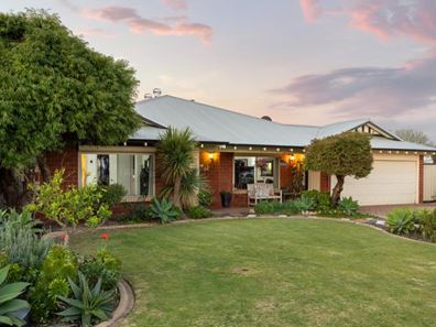 12 Stirling Close, Port Kennedy WA 6172