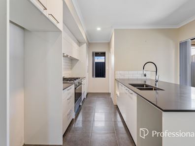 31 Marlboro Road, Swan View WA 6056