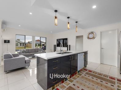 157 Braidwood Drive, Australind WA 6233