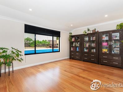 8 Dorrigo Way, South Lake WA 6164