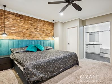 5 Tectona Way, Halls Head WA 6210