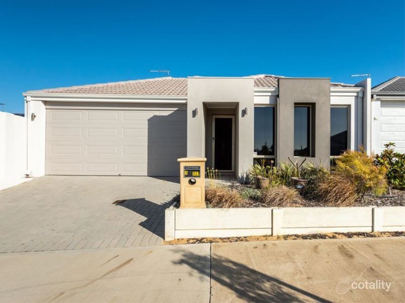 1/323 Pebble Beach Boulevard, Meadow Springs