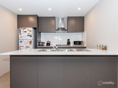 1/323 Pebble Beach Boulevard, Meadow Springs WA 6210