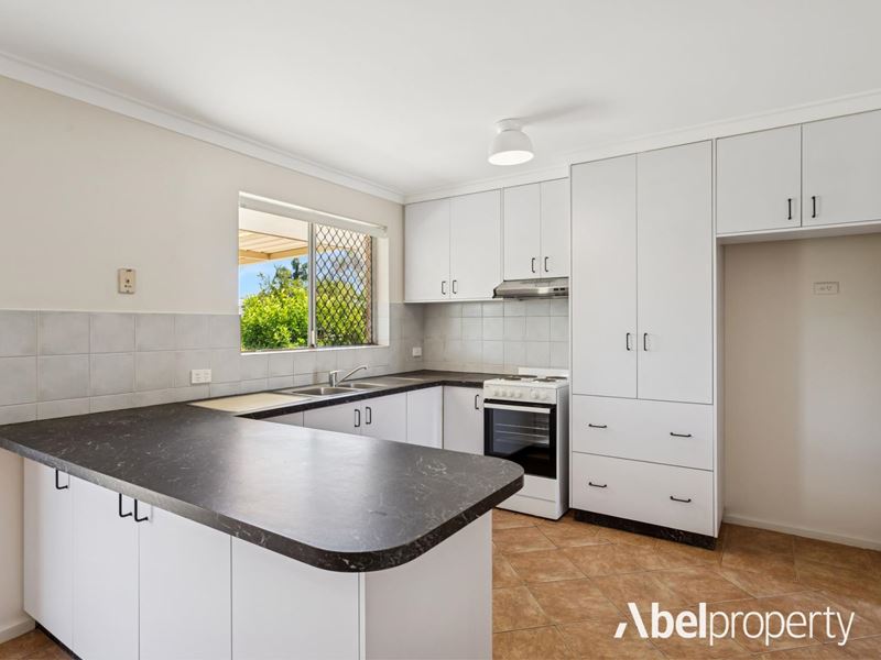 2 Hovea  Place, Maddington WA 6109