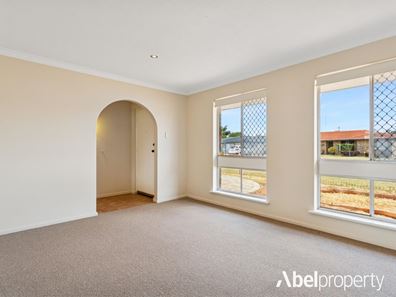 2 Hovea  Place, Maddington WA 6109