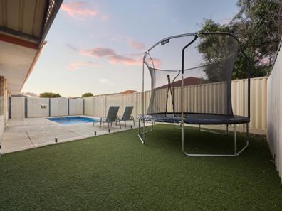 54 Chelmsford Avenue, Port Kennedy WA 6172