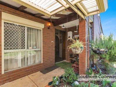 31 Mandfield Way, Parmelia WA 6167