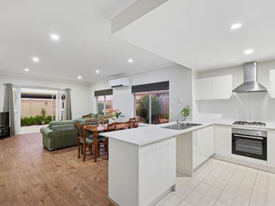 2/51 Amherst Road, Swan View WA 6056