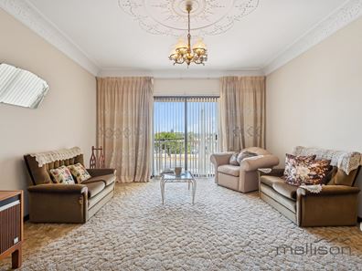 122 Phoenix Road, Hamilton Hill WA 6163