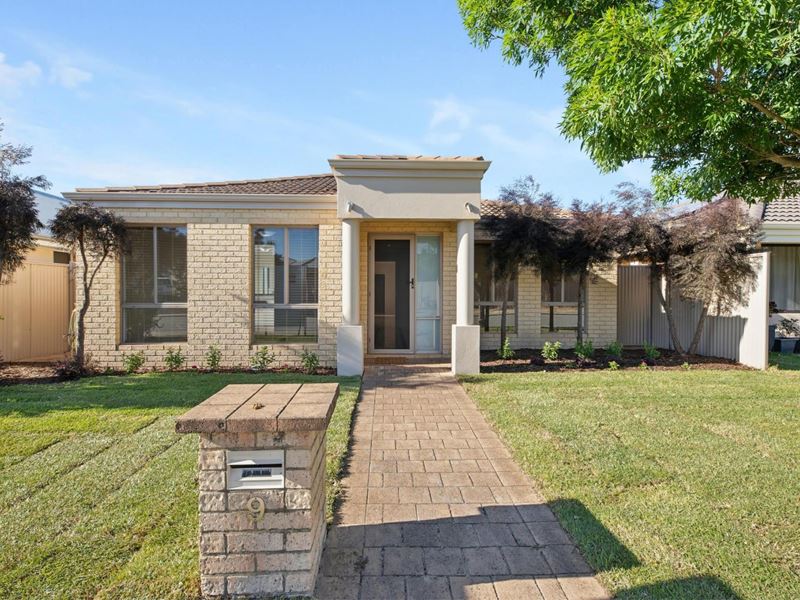 9 Grandis Bend, Southern River WA 6110