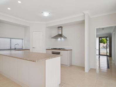 9 Grandis Bend, Southern River WA 6110