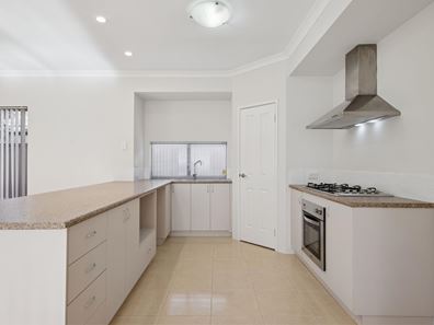 9 Grandis Bend, Southern River WA 6110