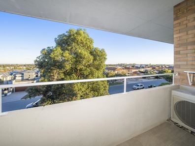 14/71 Golf View Street, Yokine WA 6060