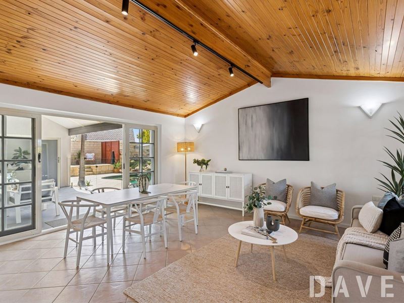 5 Oban Court, Duncraig