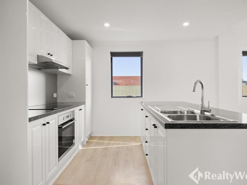 8/16 Burton Street, Cannington WA 6107