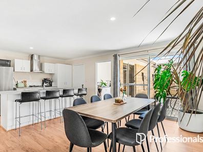 8A Loughton Way, Balga WA 6061