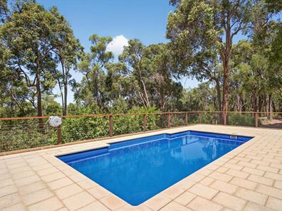 31 Simons Drive, Roleystone WA 6111