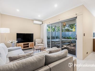 1/6 Cumberland Way, Bassendean WA 6054