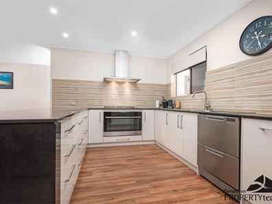 20 Strathalbyn Road, Strathalbyn WA 6530