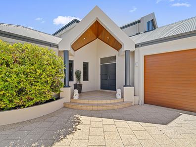 35 Santavea Mews, Halls Head WA 6210