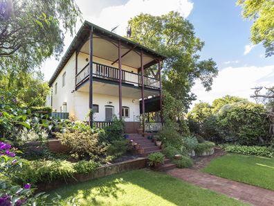 15 Robin Street, Menora WA 6050