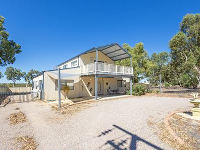 7 White Court, Eneabba WA 6518
