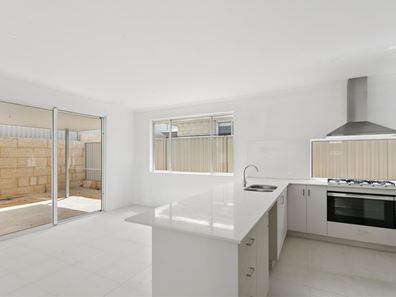 14 Uluwatu Crescent, Eglinton WA 6034