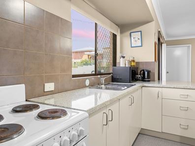 9B Ibsen Court, Spearwood WA 6163