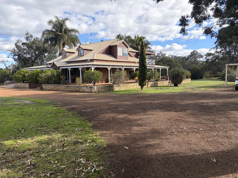 14 Brockwell Place, Oakford WA 6121