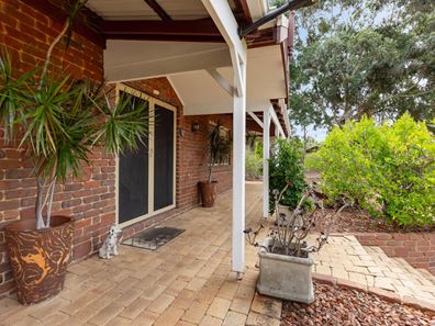 14 Brockwell Place, Oakford WA 6121