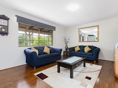 14 Brockwell Place, Oakford WA 6121