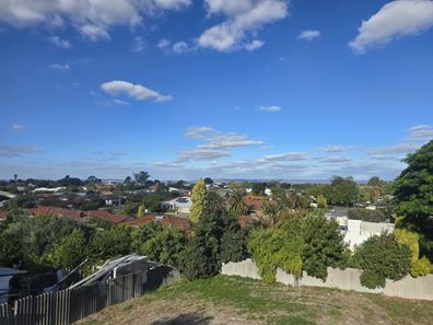 4A Rothbury Road, Embleton WA 6062