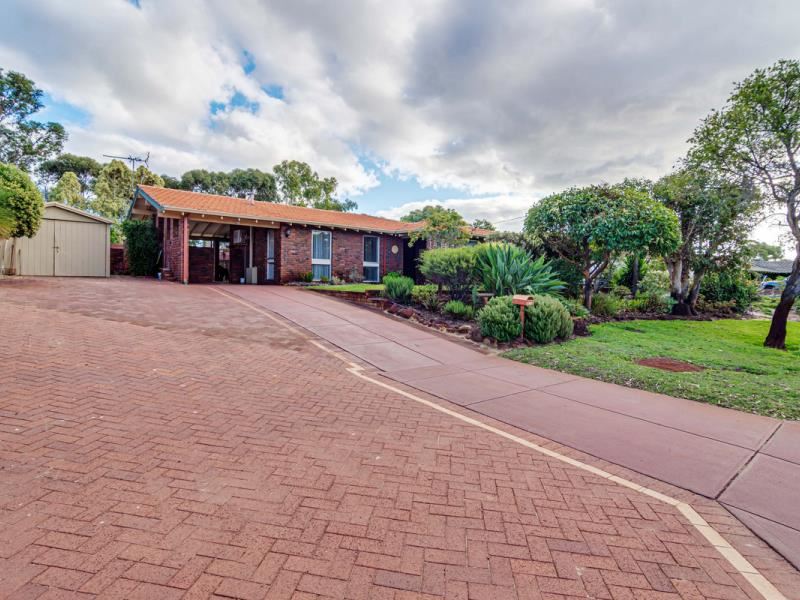 30 Dutton Crescent, Hamersley WA 6022