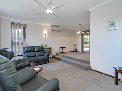 30 Dutton Crescent, Hamersley WA 6022