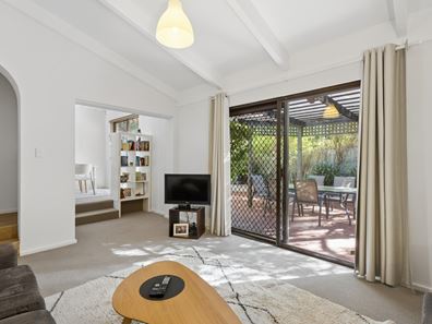 4/10 River View Street, South Perth WA 6151