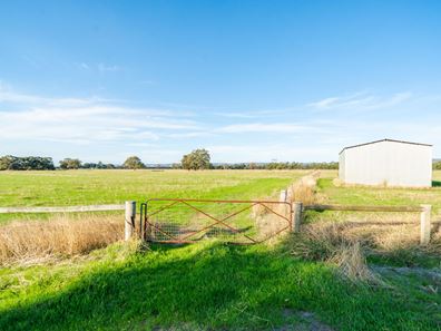 467 Lightbody Road, Mardella WA 6125