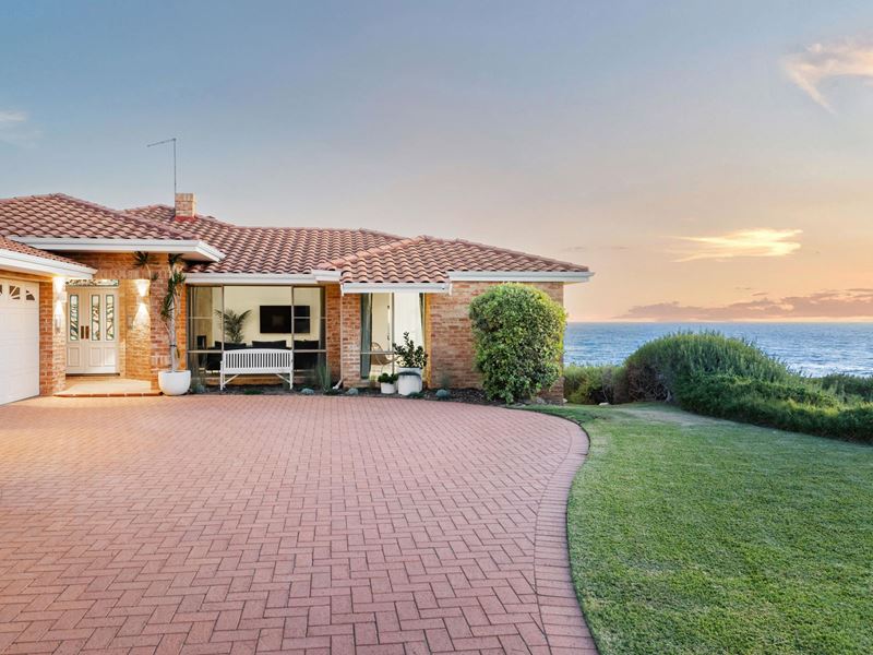 27 Kinsale Drive, Mindarie