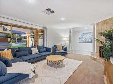 27 Kinsale Drive, Mindarie WA 6030