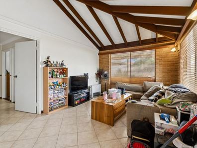 11 Silver Place, Morley WA 6062