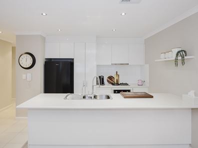 17B Pissaro Crescent, Ashby WA 6065