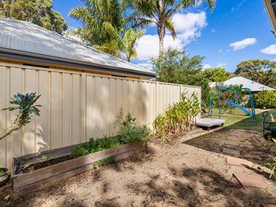 22 Zamia Loop, Wannanup WA 6210