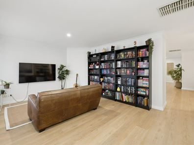 79 Brenchley Drive, Atwell WA 6164