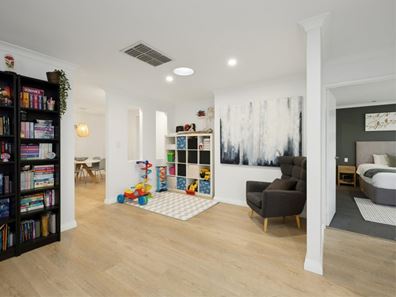 79 Brenchley Drive, Atwell WA 6164