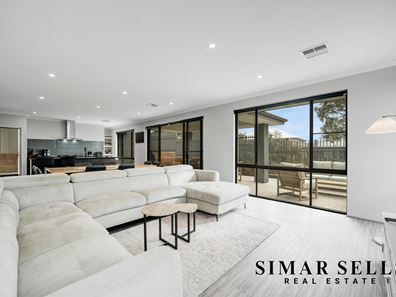 21 Bulloo Loop, Ellenbrook WA 6069