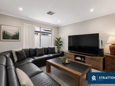 17 Pierrepoint Loop, Champion Lakes WA 6111