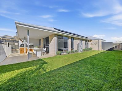 8 Bindarri Loop, Yanchep WA 6035
