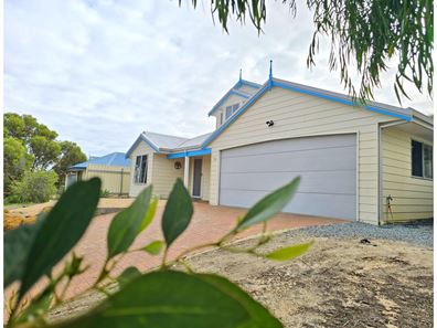34 Wilkinson Street, Hopetoun WA 6348
